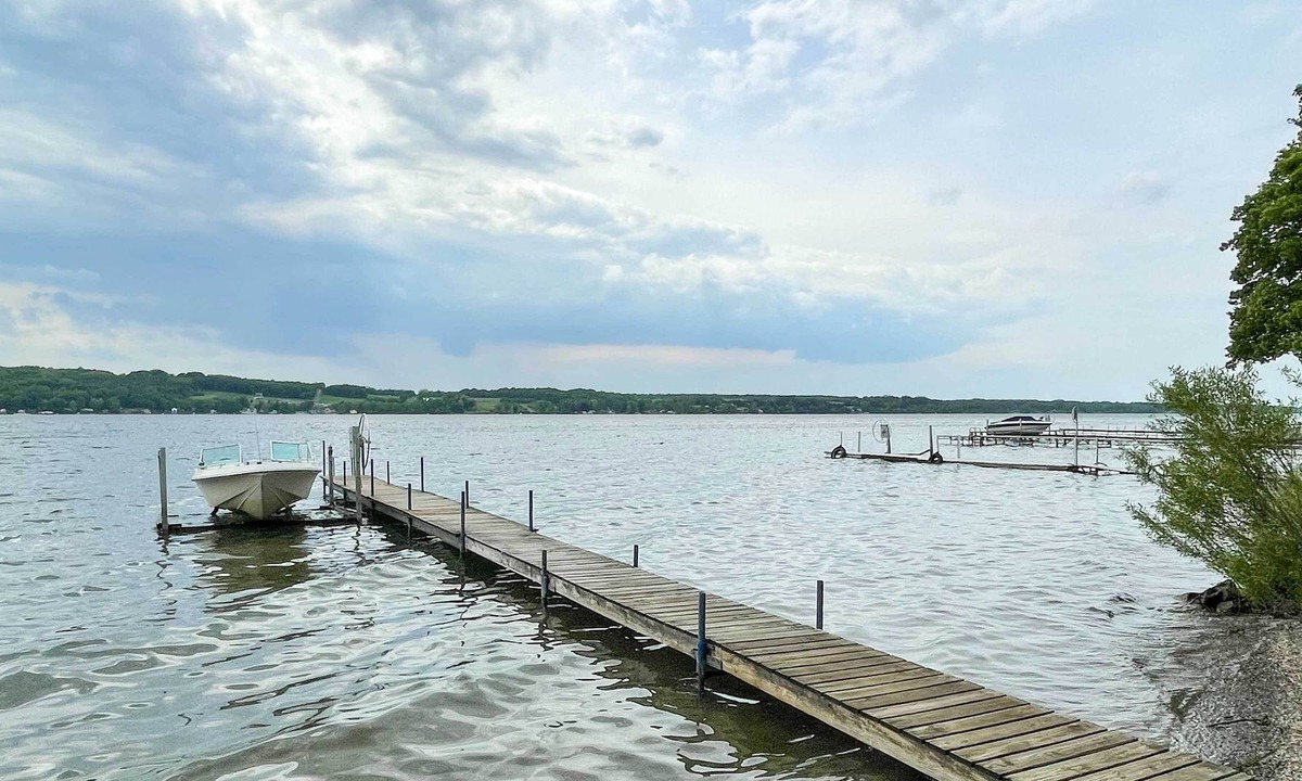 Town of Owasco House | Owasco Lake Getaway with Private Yard + Views!