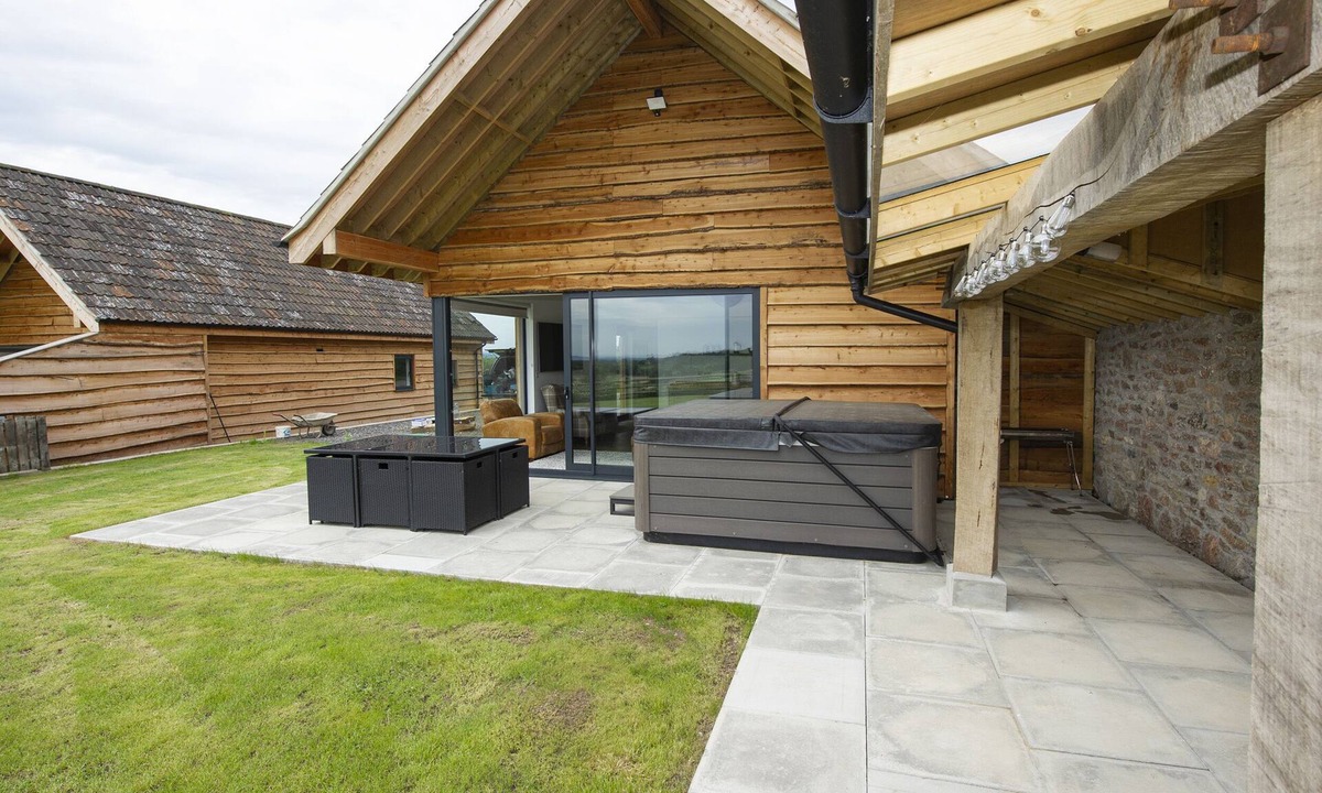 Wedmore Cottage | Owl Lodge