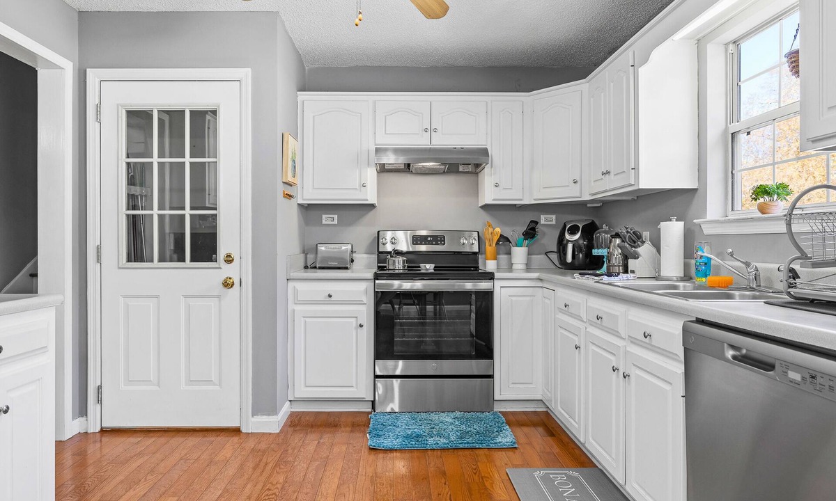 Collegedale House | Owl's Nest: Modern Cottage, Spacious Yard