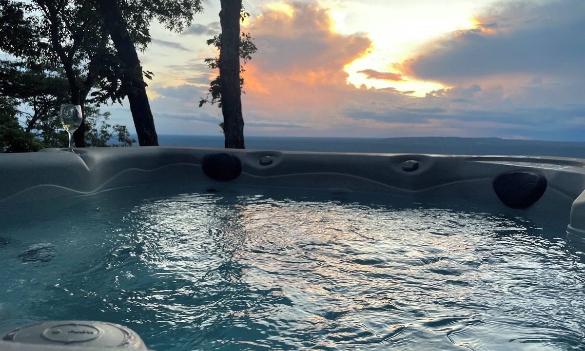 Valley Head Cabin | Owl’s Hollow - Stunning Brow View