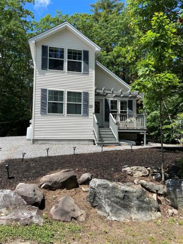 South Casco House | OWLS NEST-LIMIT 6 home