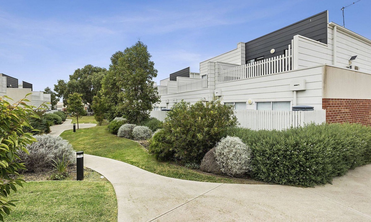 Whittington Apartment | Oxford Central Geelong 5