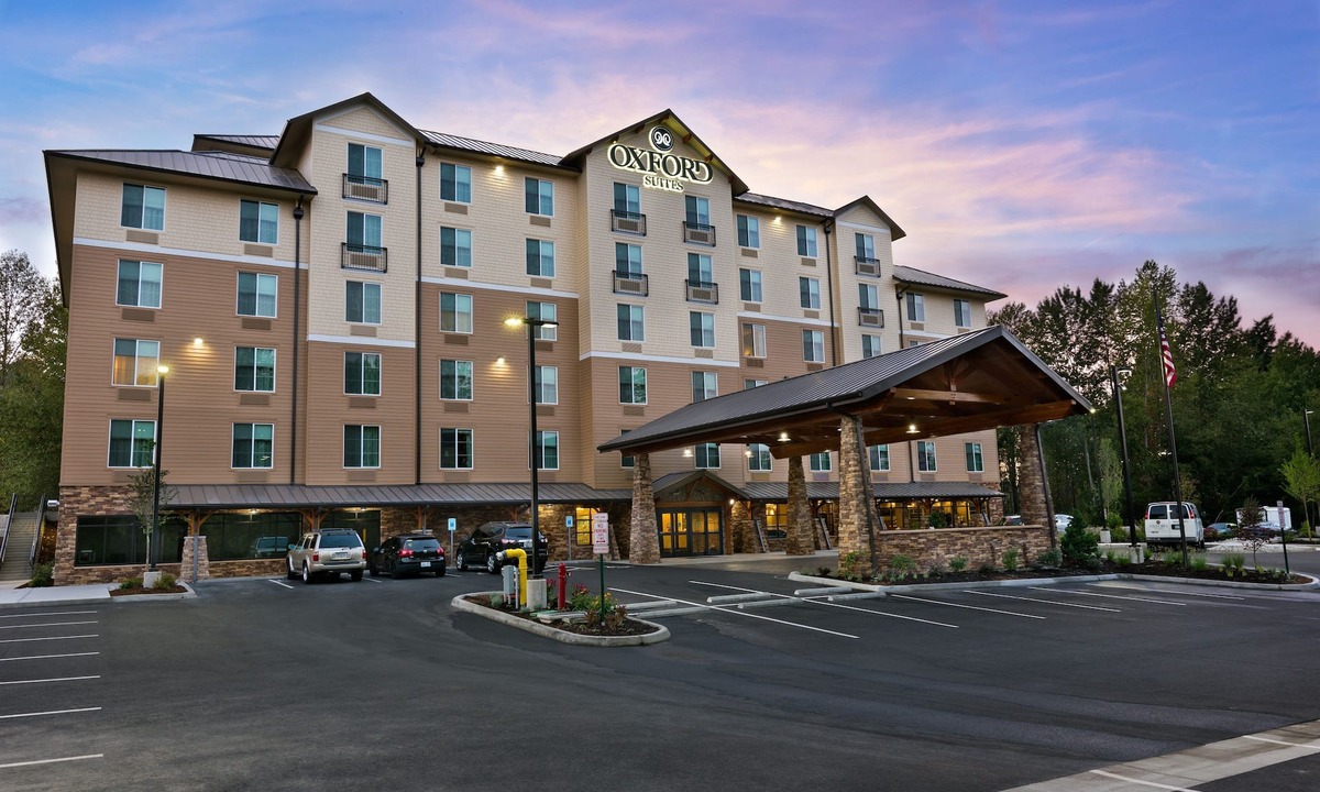 Meridian Hotel | Oxford Suites Bellingham