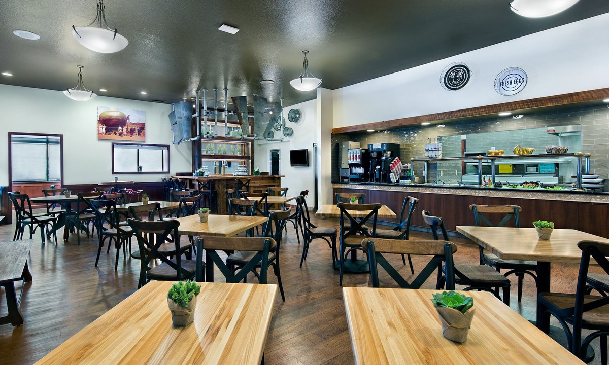 Hermiston Hotel | Oxford Suites Hermiston