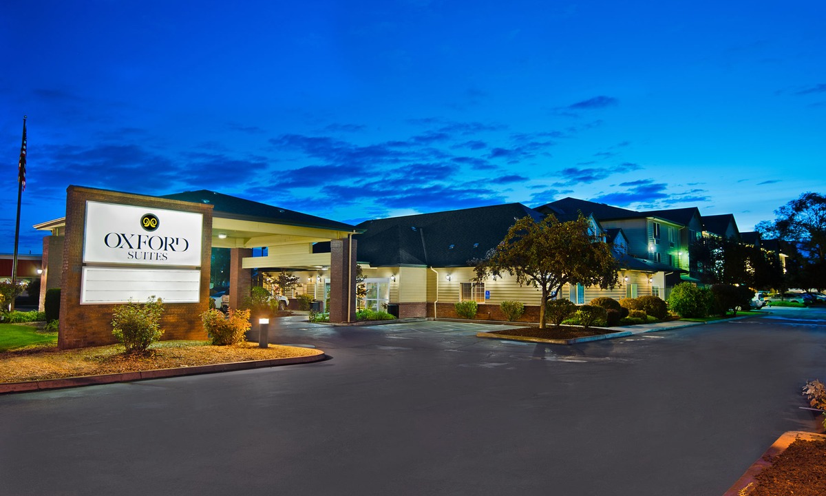 Hermiston Hotel | Oxford Suites Hermiston