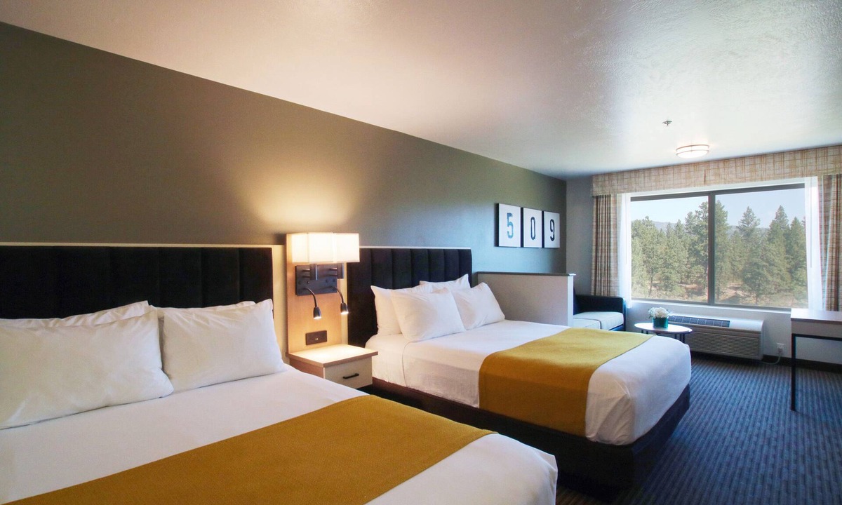 Spokane Valley Hotel | Oxford Suites Spokane Valley