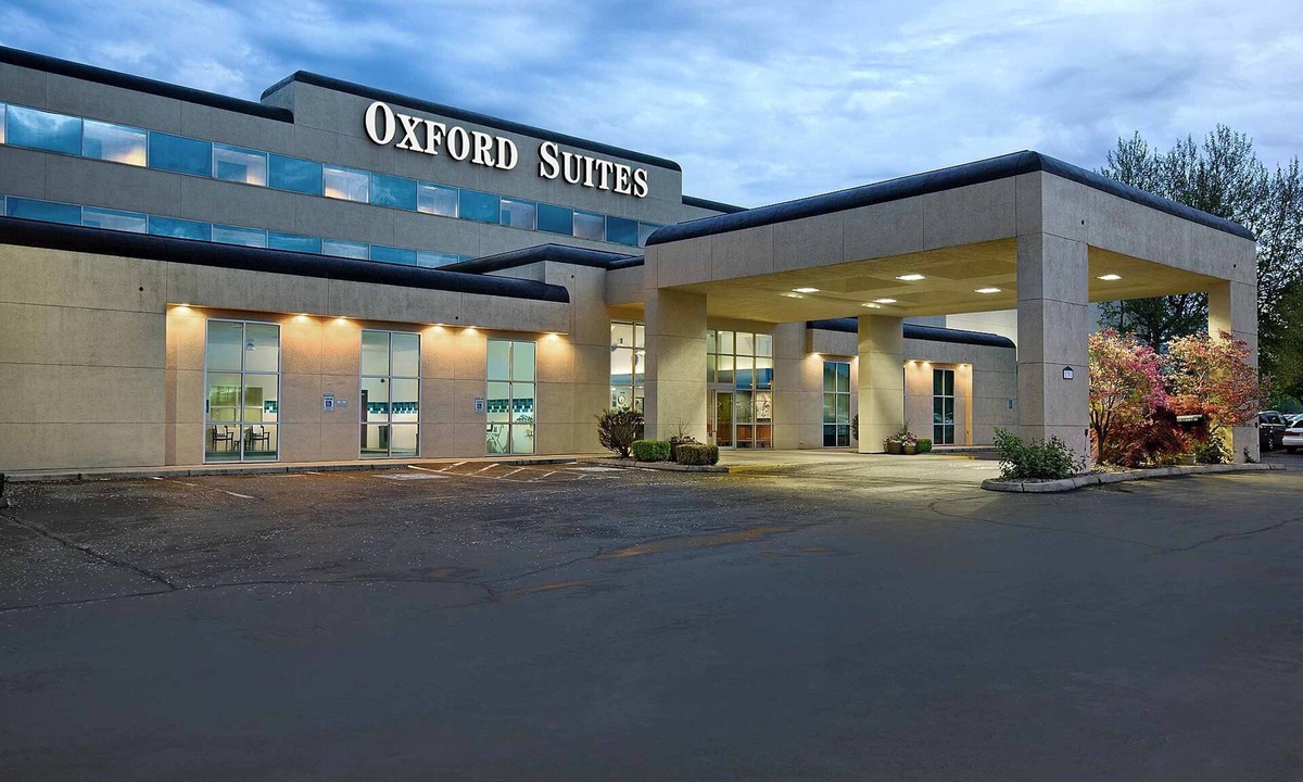Buena Hotel | Oxford Suites Yakima