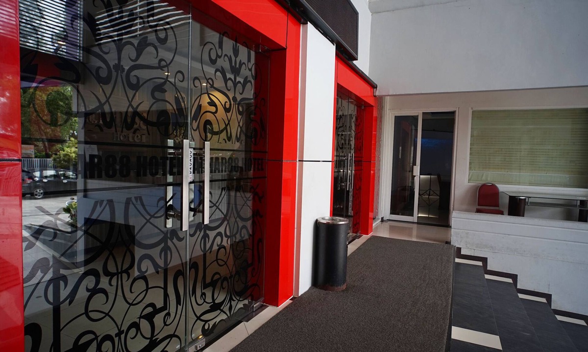Balikpapan Hotel | OYO 1477 Athar 88 Hotel