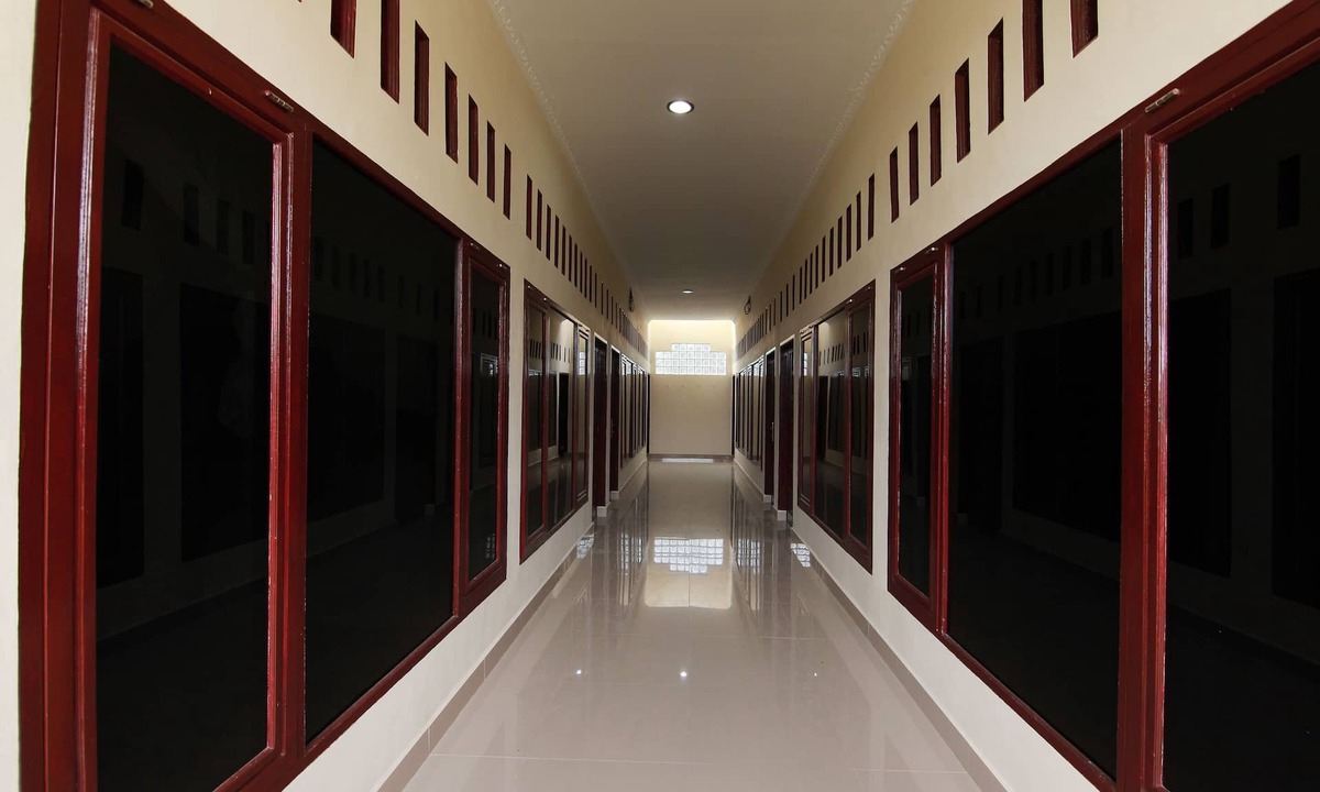 Ambarita Hotel | OYO 1694 Pariban Homestay