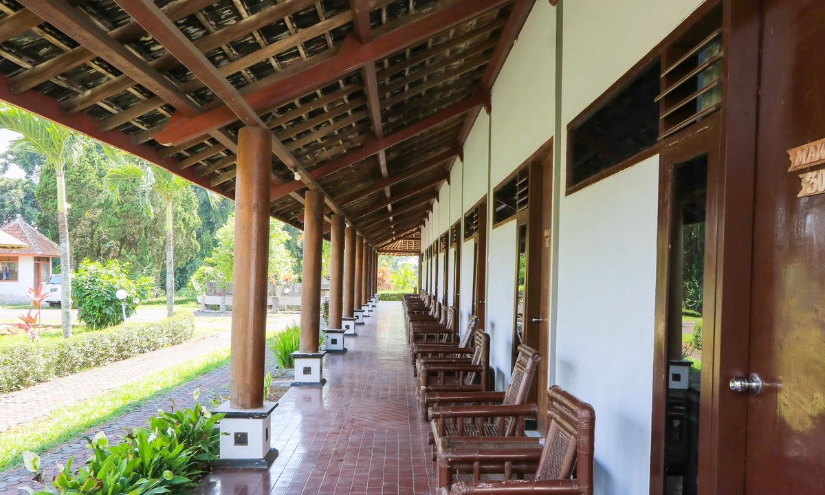 Kalibaru Hotel | OYO 2465 Hotel Raung View