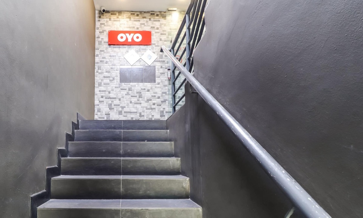 Batu Caves Hotel | OYO 89381 Moonnight Hotel