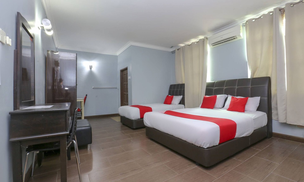 Kampung Padang Luas Hotel | OYO 90145 D'sofwa Inn