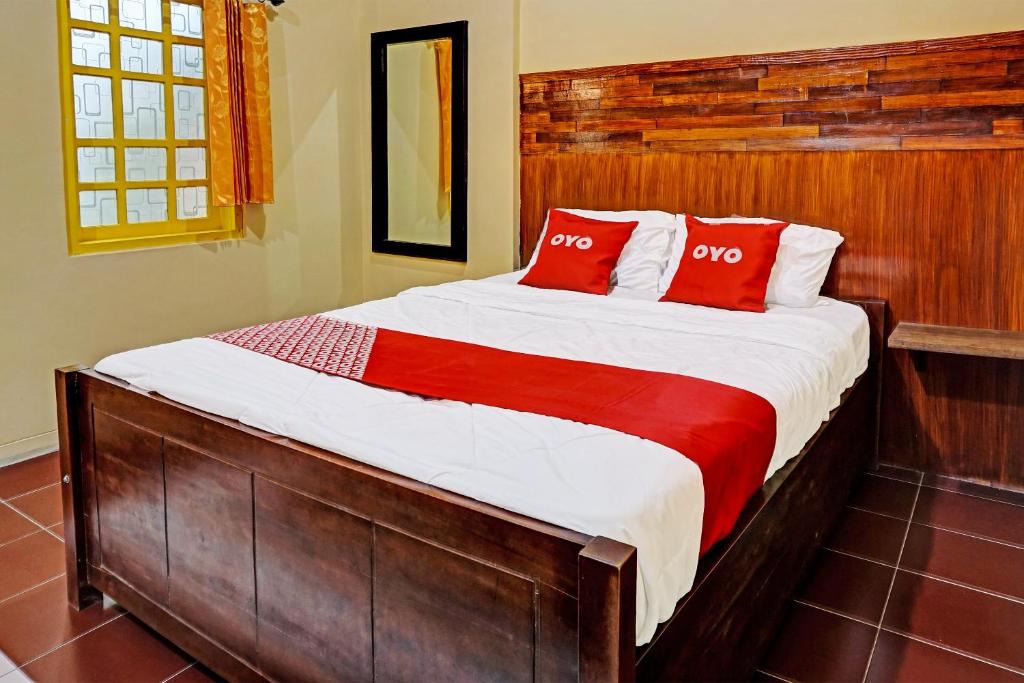 Tulungagung Hotel | OYO 91502 Kost Bu Lilies Syariah