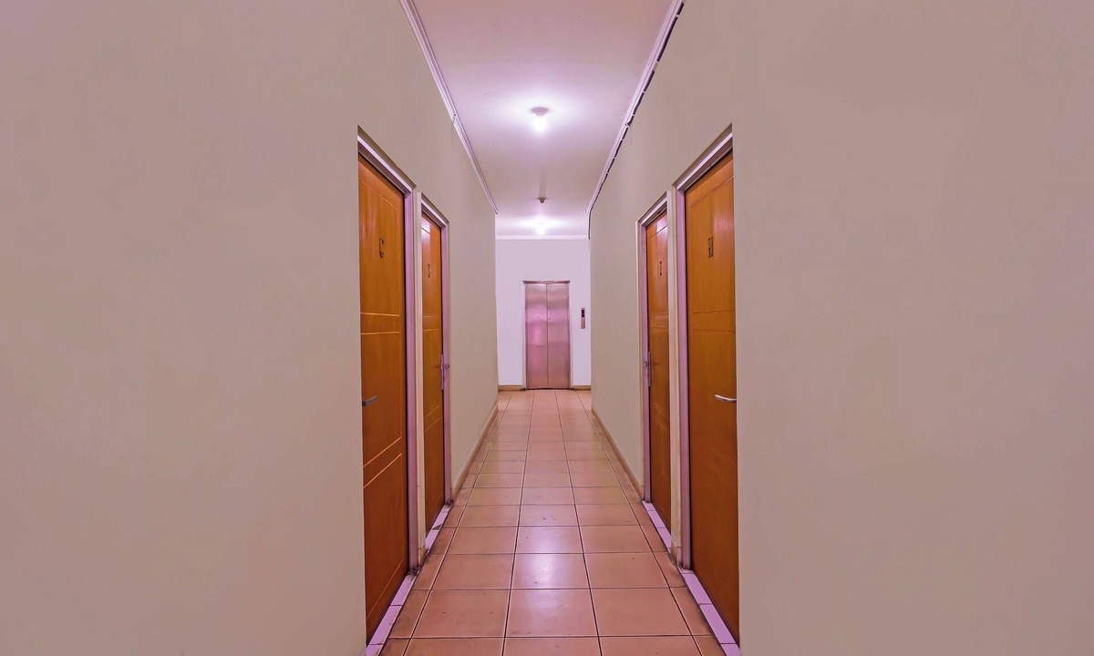 Cilandak Hotel | OYO 92723 Sultan Residence Syariah