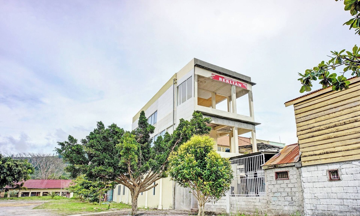 Takengon Hotel | OYO 93264 Penginapan Syari'ah Berlian