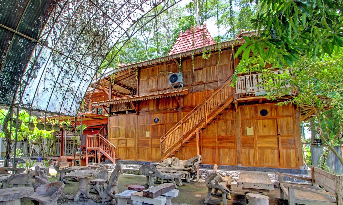 Sewon Hotel | OYO 95018 Anggrek Homestay Jogja Syariah