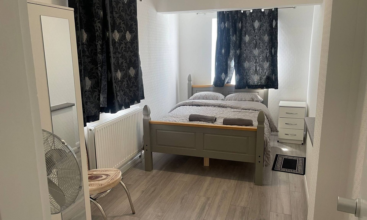 Edgware Hotel | OYO Baraka Edgware