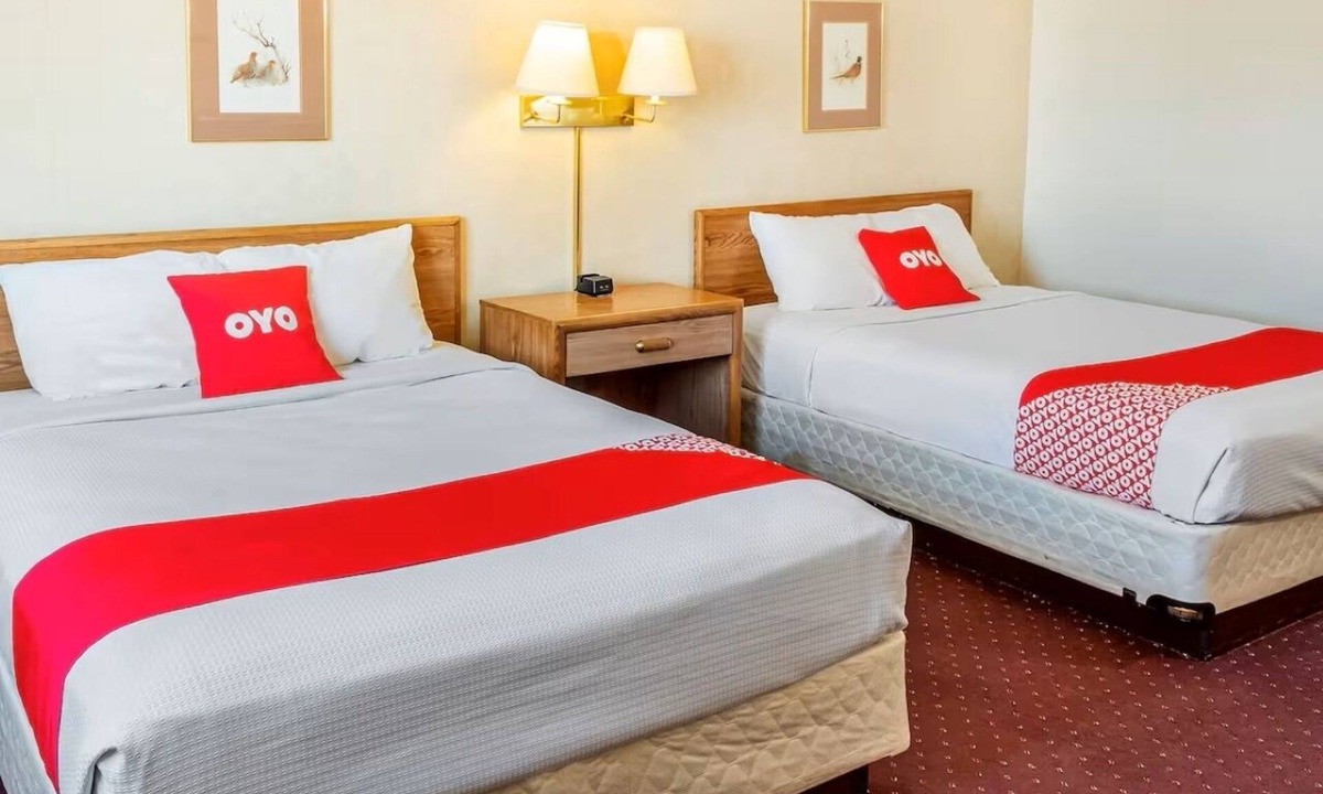 Shelby Hotel | OYO Double Queen Stay! Pet Friendly w/Free Parking!
