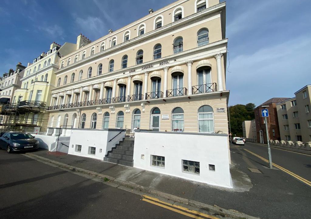 Folkestone Hotel | OYO Gran Canaria Hotel