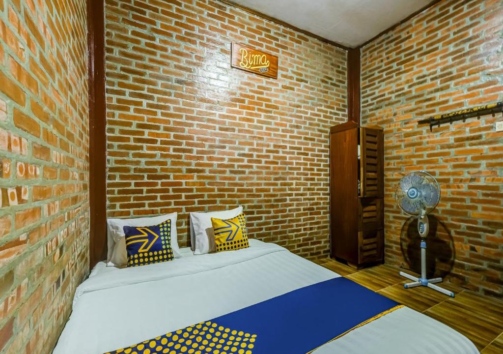 Turi Hotel | OYO Homes 90996 Desa Wisata Pulesari Syariah