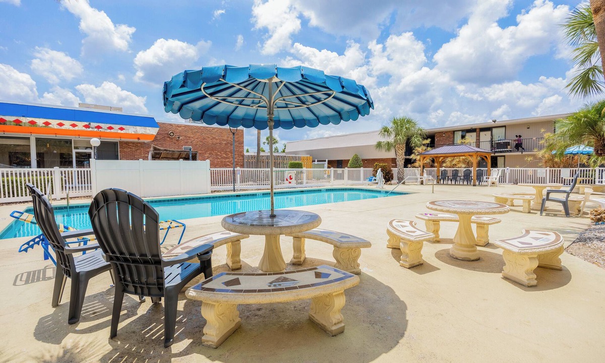 Bartow Hotel | Oyo Hotel Bartow