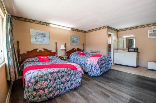 Calhoun Hotel | OYO Hotel Calhoun, GA I-75