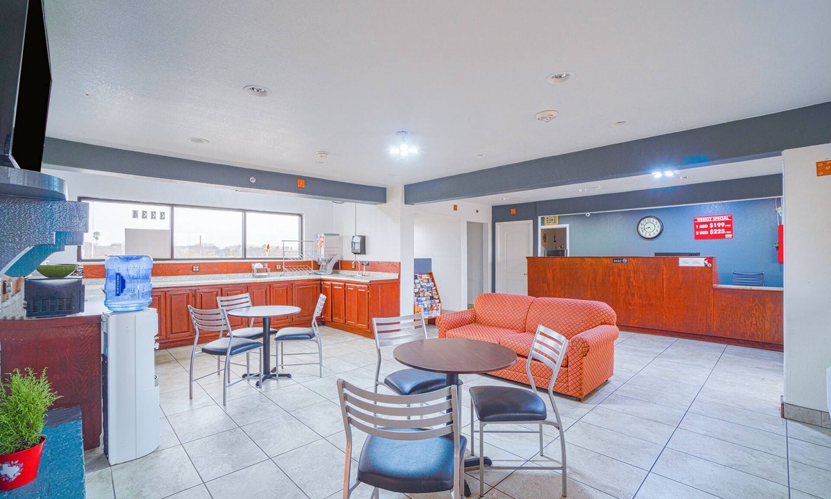 Kingsville Hotel | OYO Hotel Kingsville Hwy 77