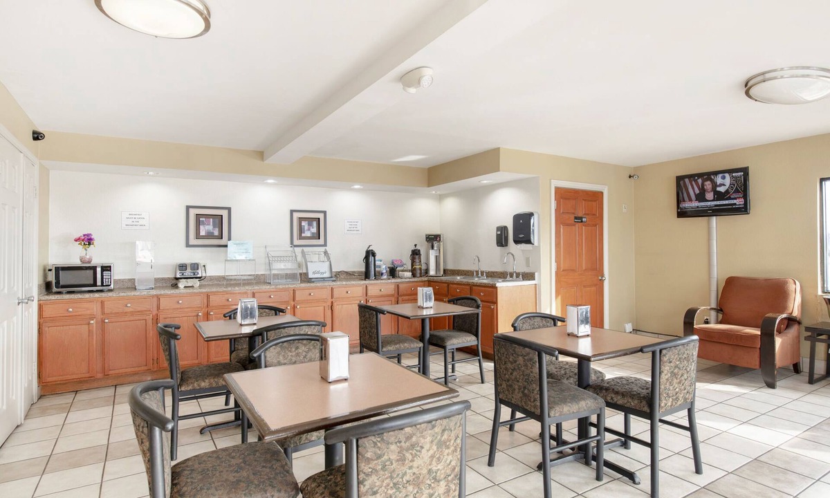 Tulsa Hotel | OYO Hotel Tulsa International Airport