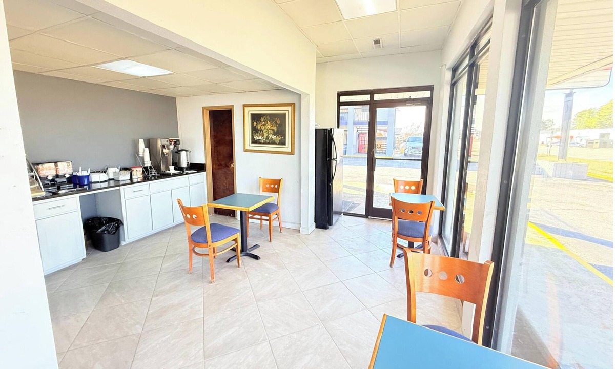 Williamston Hotel | OYO Hotel Williamston