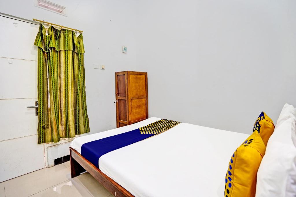 Mojokerto Hotel | OYO Life 91866 Paradise Ok Kost Syariah