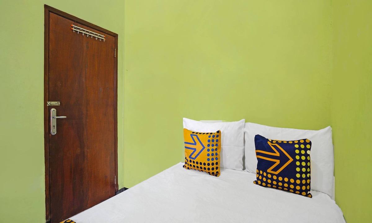 Mojokerto Hotel | OYO Life 91869 Insan Mulia Kost Syariah