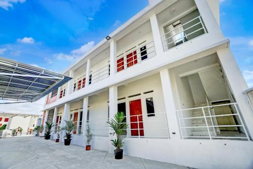 Dinoyo Hotel | OYO Madani Guest House Syariah
