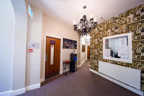 Tokyngton Hotel | OYO The Arch, Wembly Stadium