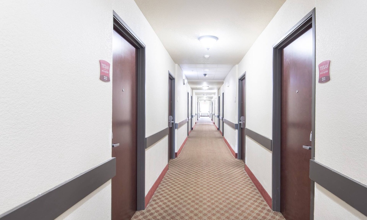 Clute Hotel | OYO Townhouse Clute Lake Jackson