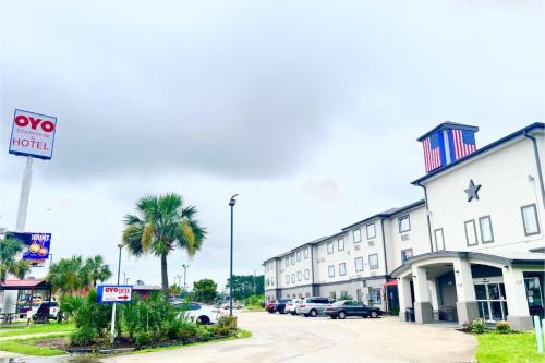 Sulphur Hotel | Oyo Townhouse Sulphur,LA Extended Stay I-10