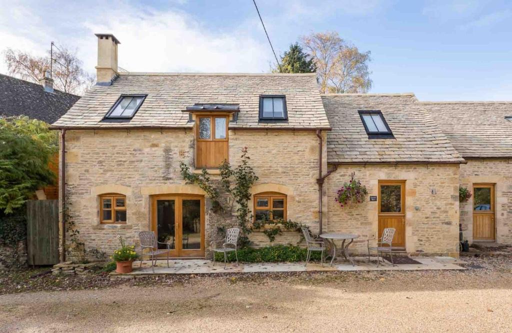 Bourton House | Oyster Barn