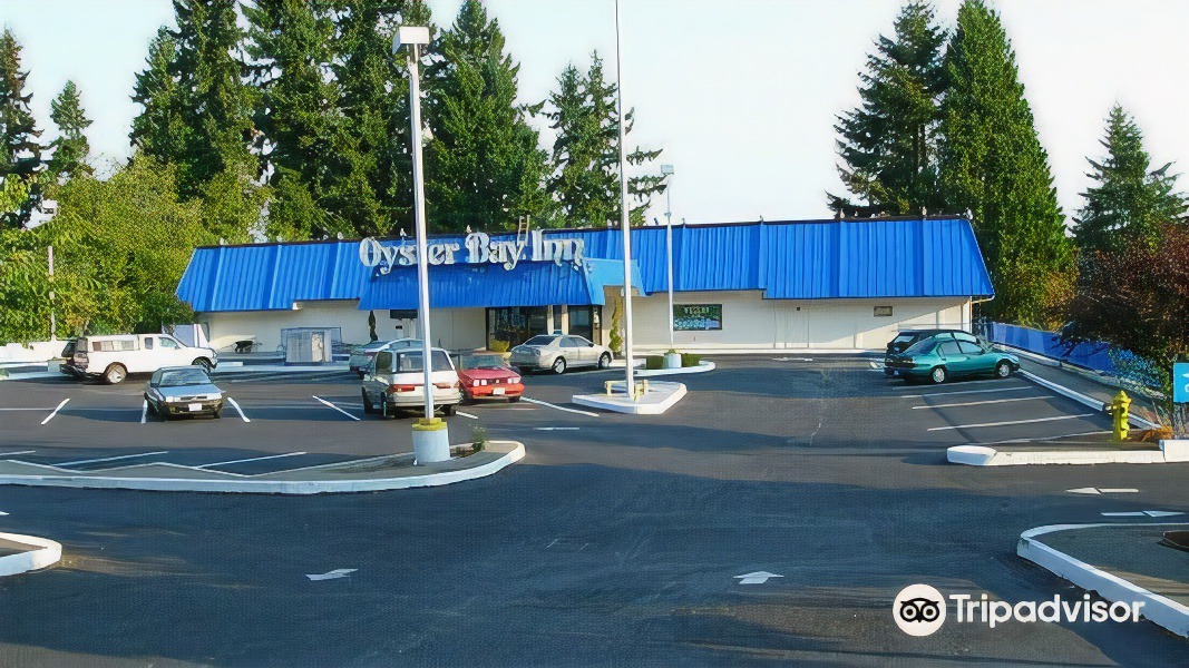 West Hills Hotel | Oyster Bay Inn & Suites