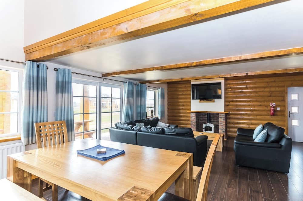 Hornsea Ski Chalet | Oystercatcher Lodge Pet