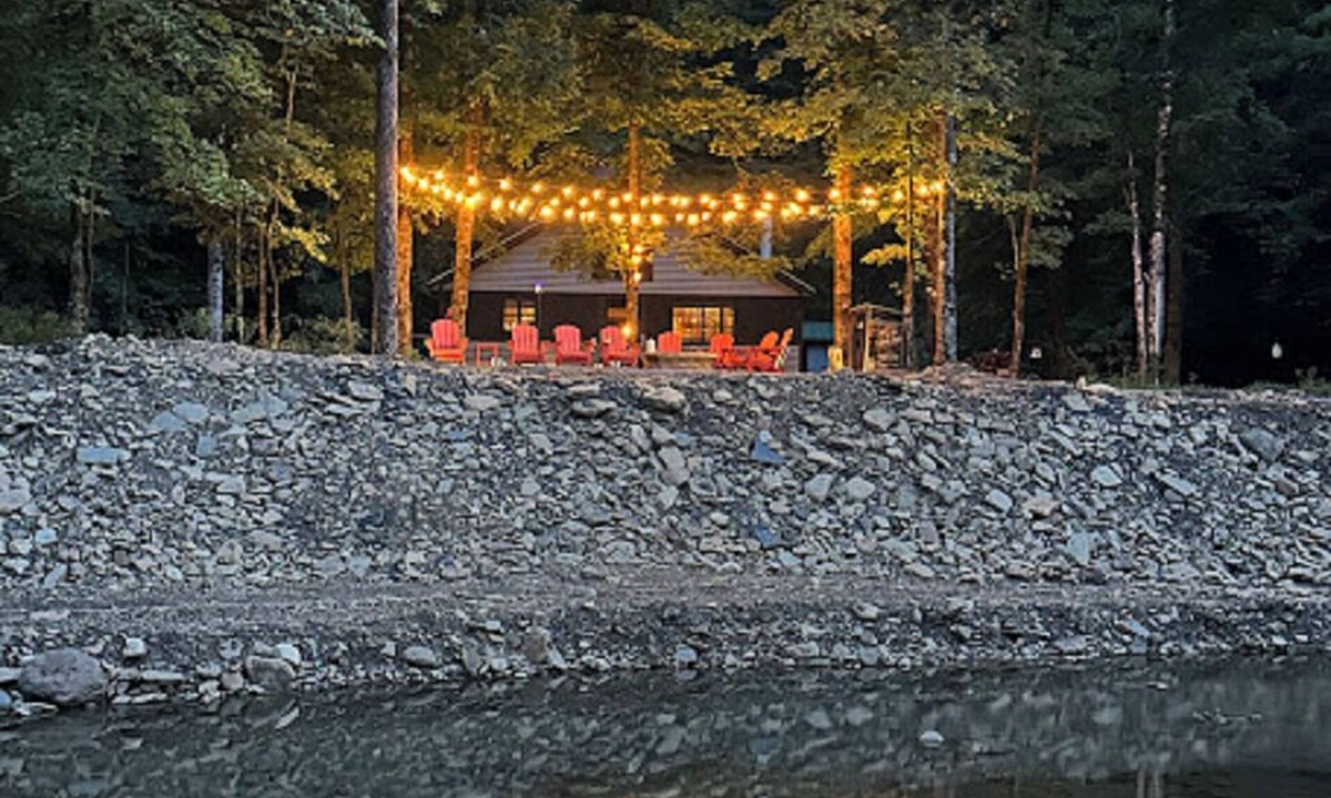 Pelsor Cabin | Ozark Creekside Getaway 130 Acres