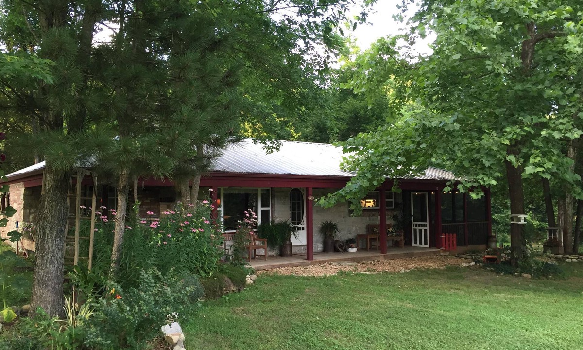 Forsyth Cabin | Ozark farm, cabin & creek, homestead experience