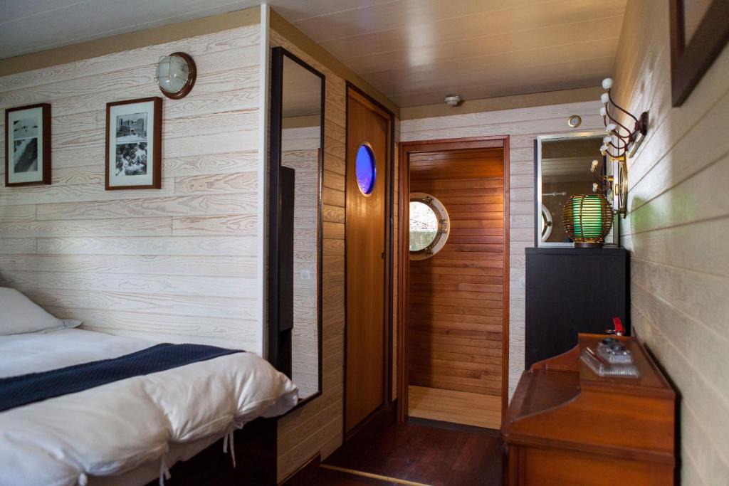 Villalbe Bed & Breakfast | Péniche D'hôtes "Mirage"