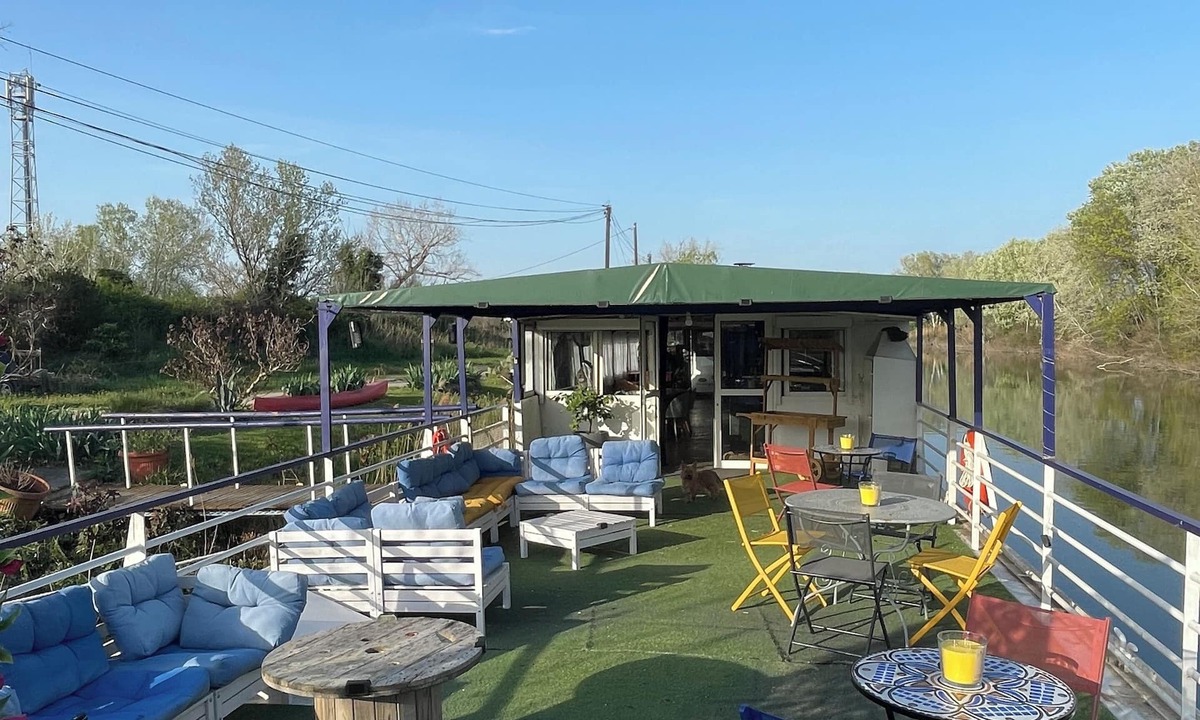 Arles Hotel | Péniche Le Pescalune