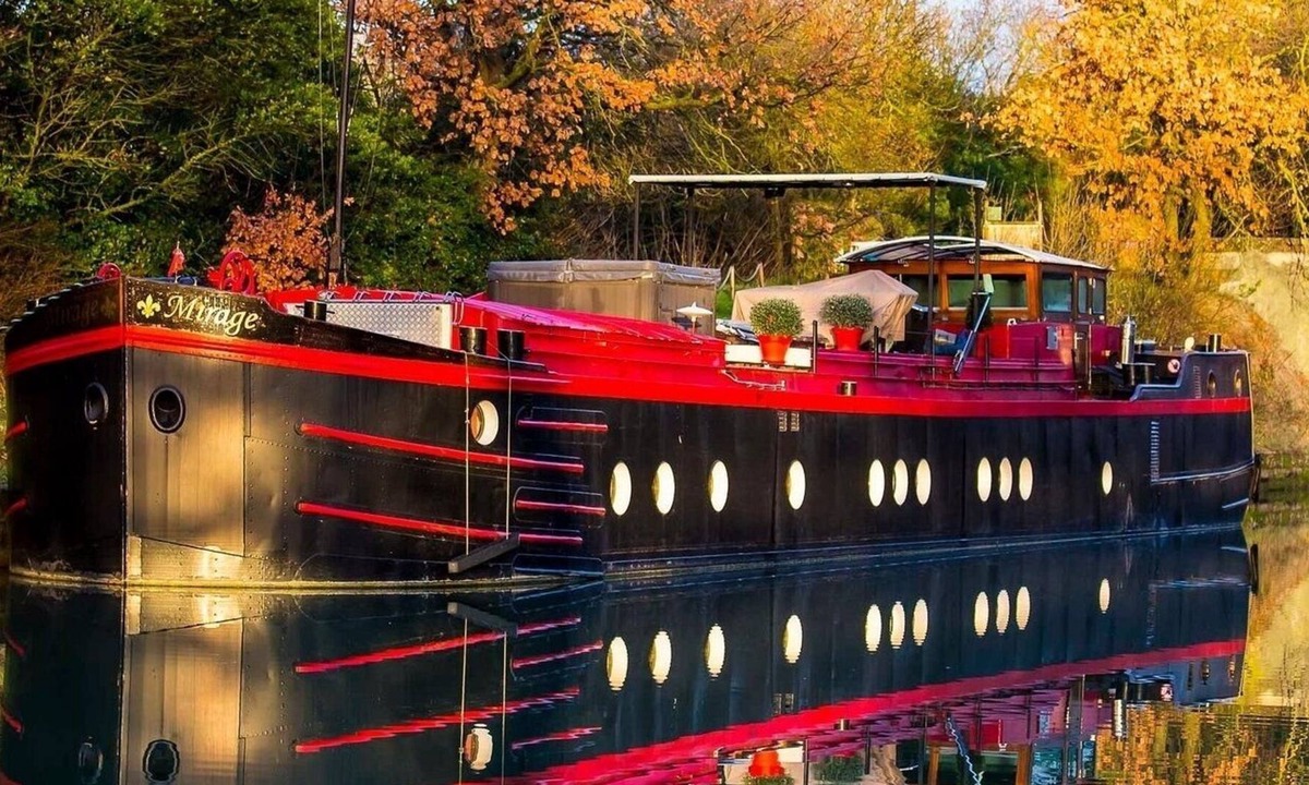 Villalbe House | péniche mirage