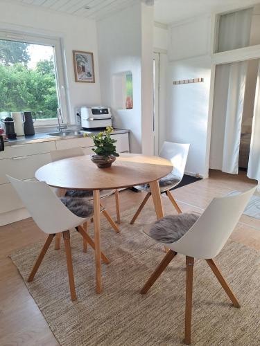Kokkedal Apartment | P7 Gardens - Close to station and nature