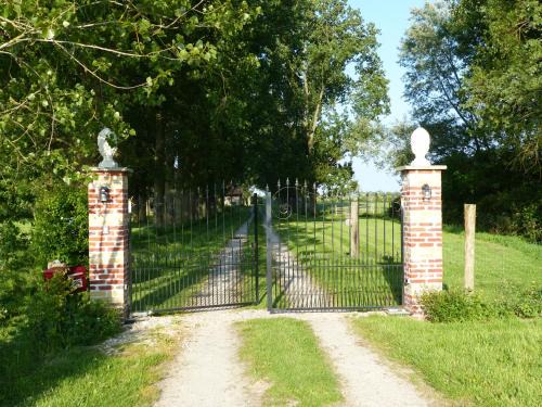 Esquelbecq Bed & Breakfast | Paardenhof Guesthouse