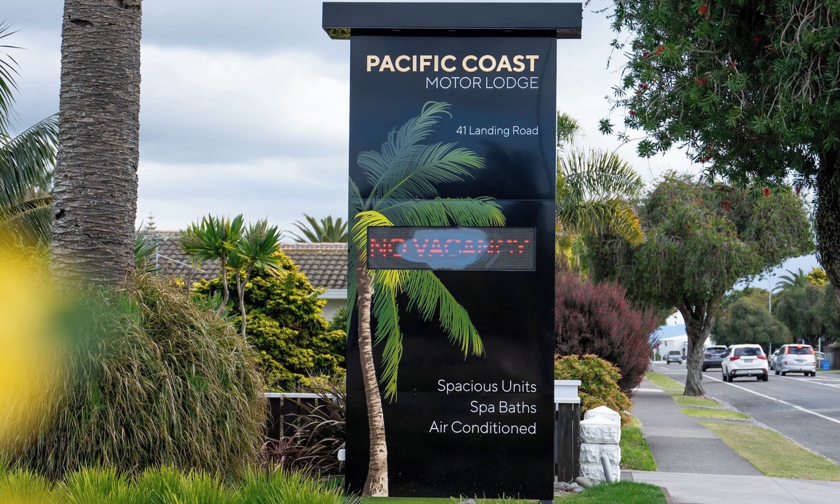 Whakatane Hotel | Pacific Coast Motor Lodge