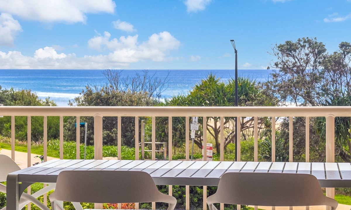 Tugun Apartment | Pacific Gables 8 - Absolute Beachfront Tugun - Min. 3 Night Stays!