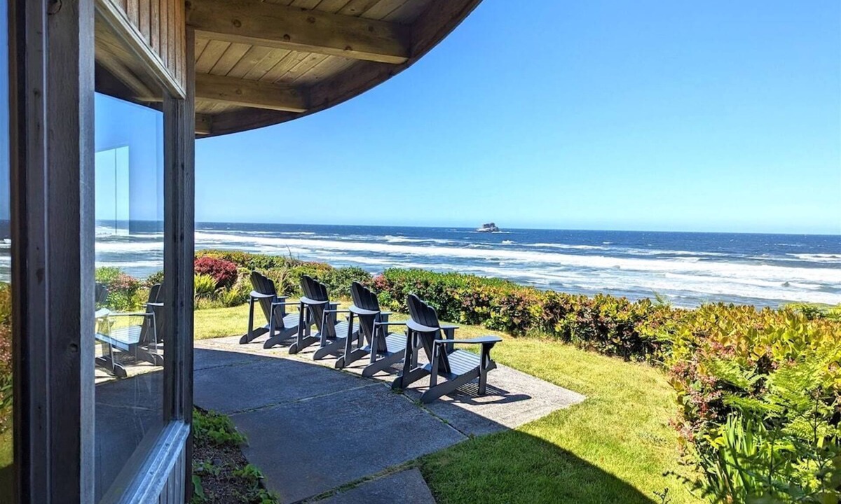 Arch Cape House | Pacific Knoll - Oceanfront!