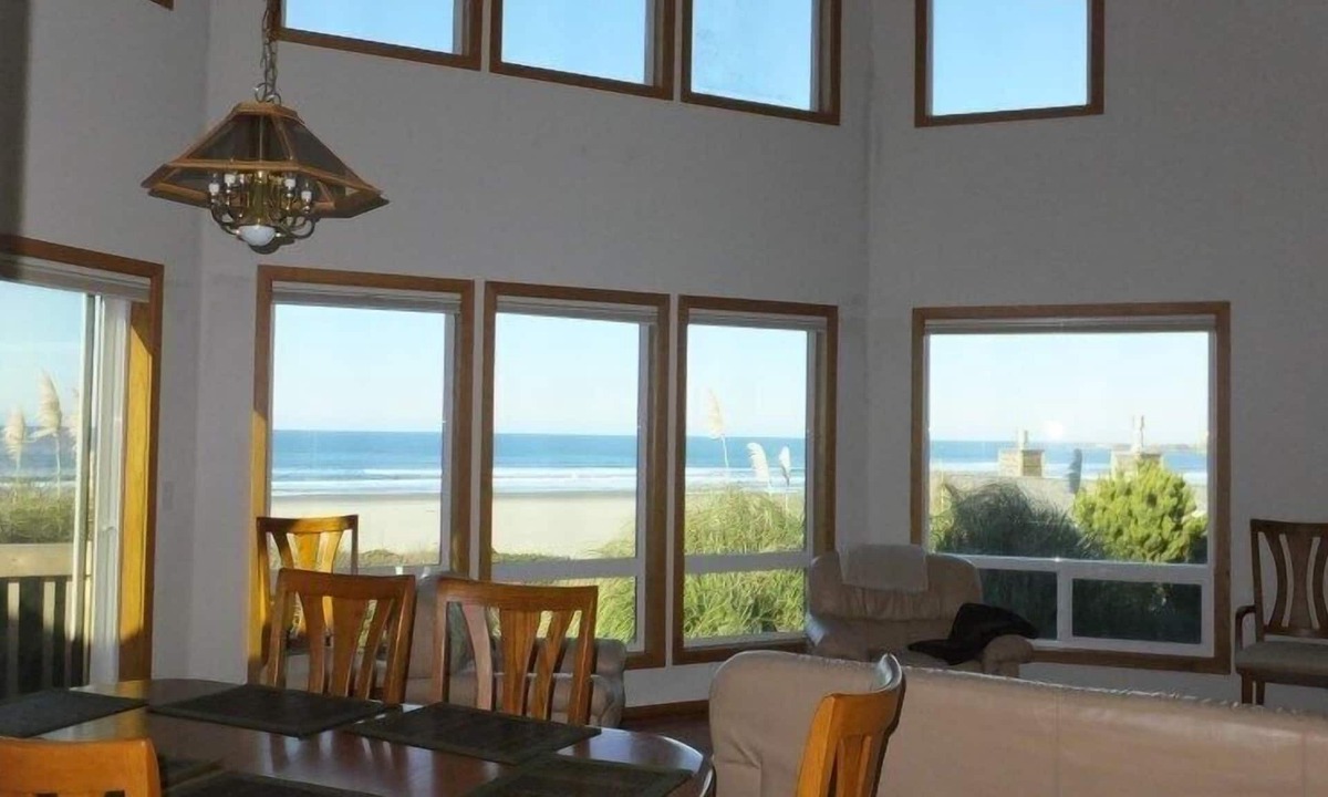 Bandon House | Pacific Panorama - 5 bedrooms + loft