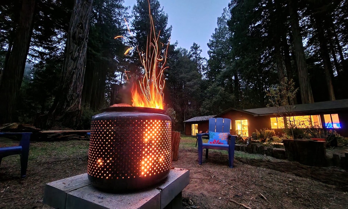 Fort Bragg House | Pacific Redwood Hideaway - Pristine forest, luxurious, private and pet friendly
